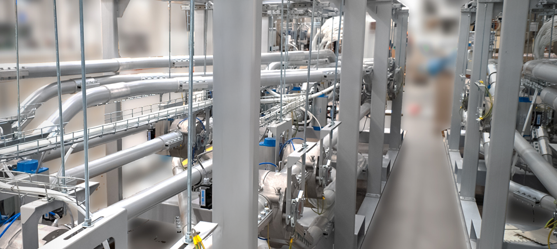 Feeding system to pouch maker